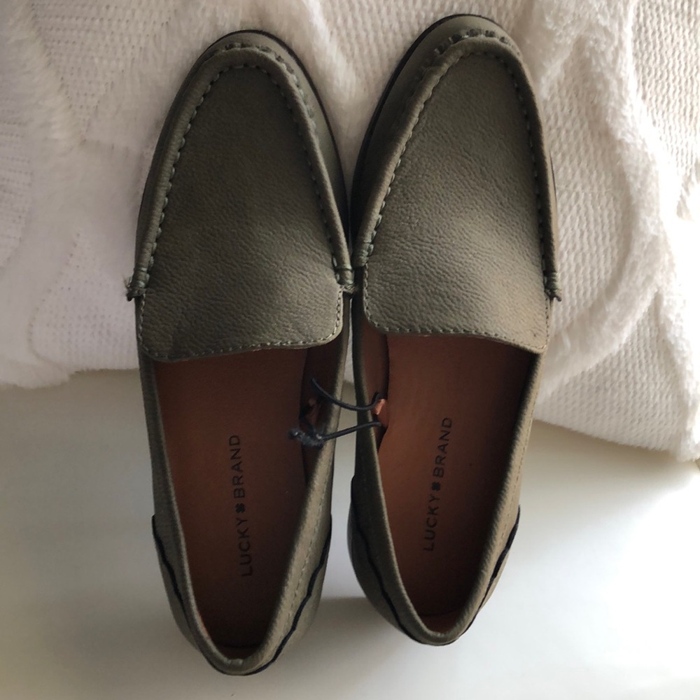 Lucky Brand Women’s Olive Green Slip On Loafers size 5.5 New